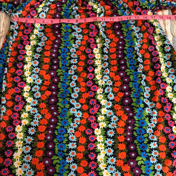 TRINA TURK Off-Shoulder FLORAL PRINT BELL SLEEVE Dress - Picture 7 of 11